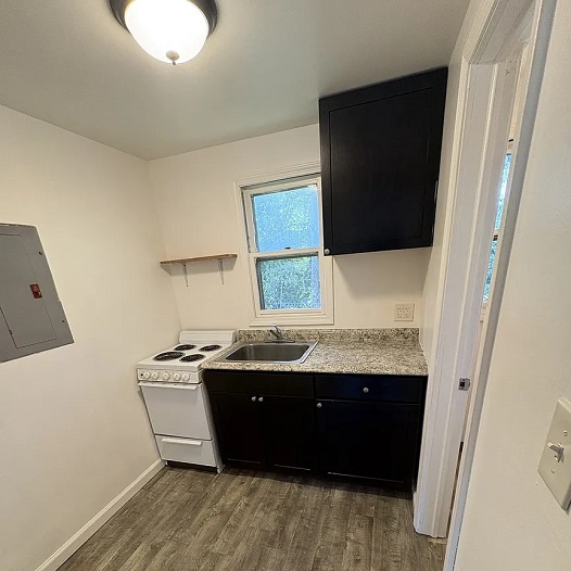 153 Hopkins St 1