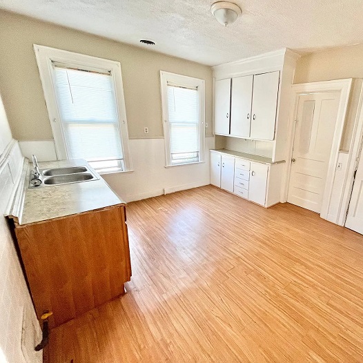 659 West Ave2