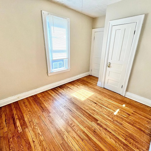 659 West Ave5