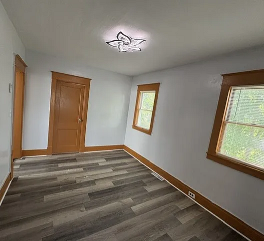 111 Dempster St 12 111 Dempster St 12