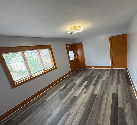 111 Dempster St 5 111 Dempster St 5