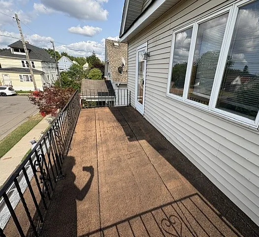 111 Dempster St 7 111 Dempster St 7