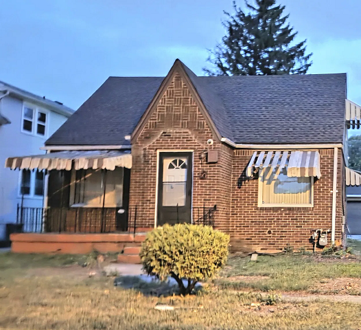 60 Weston Ave 12
